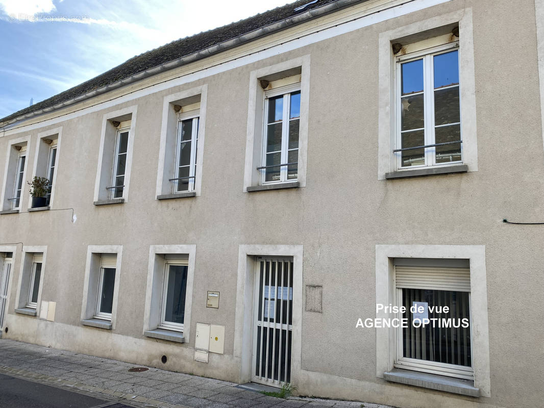 Appartement à VILLENEUVE-LA-GUYARD