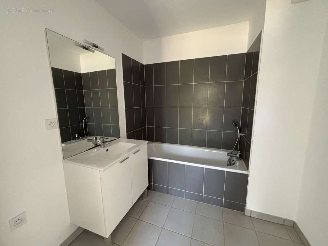 Appartement à MARSEILLE-13E