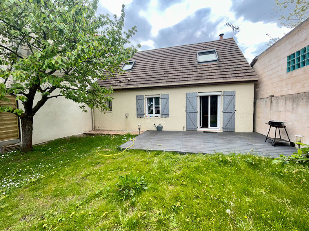 Maison à CARRIERES-SOUS-POISSY