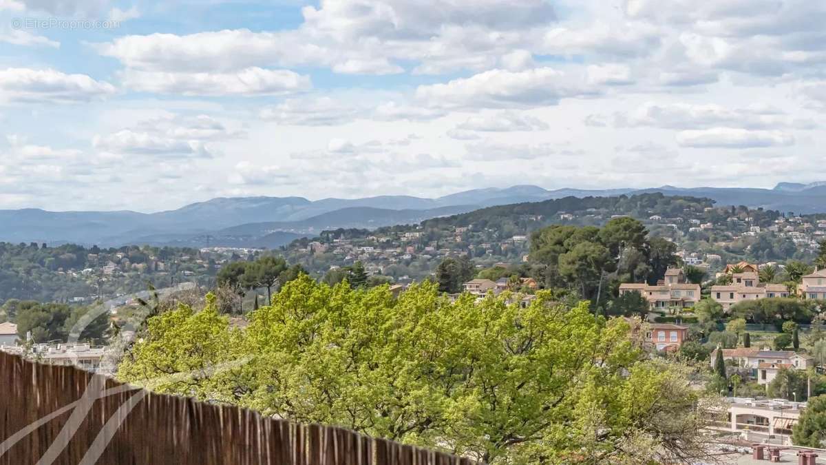 Appartement à LE CANNET