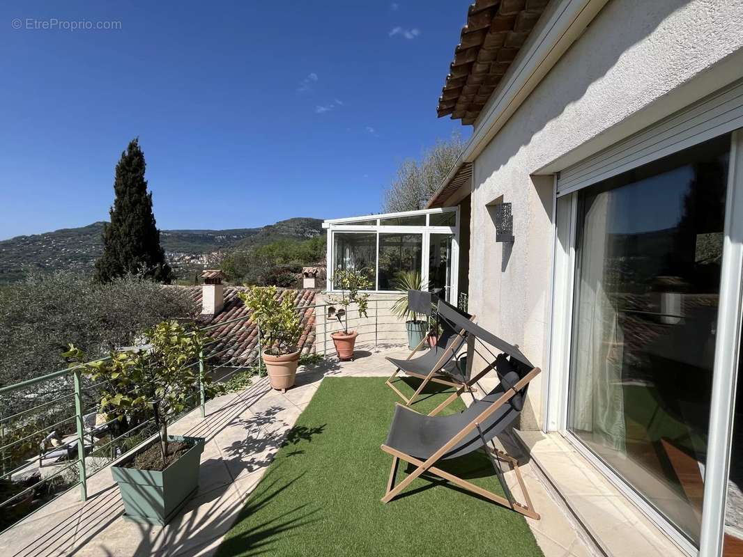 Maison à TOURRETTES-SUR-LOUP