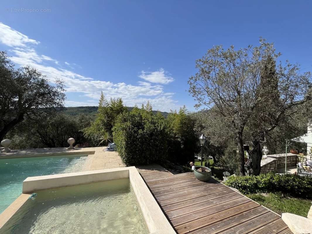 Maison à TOURRETTES-SUR-LOUP