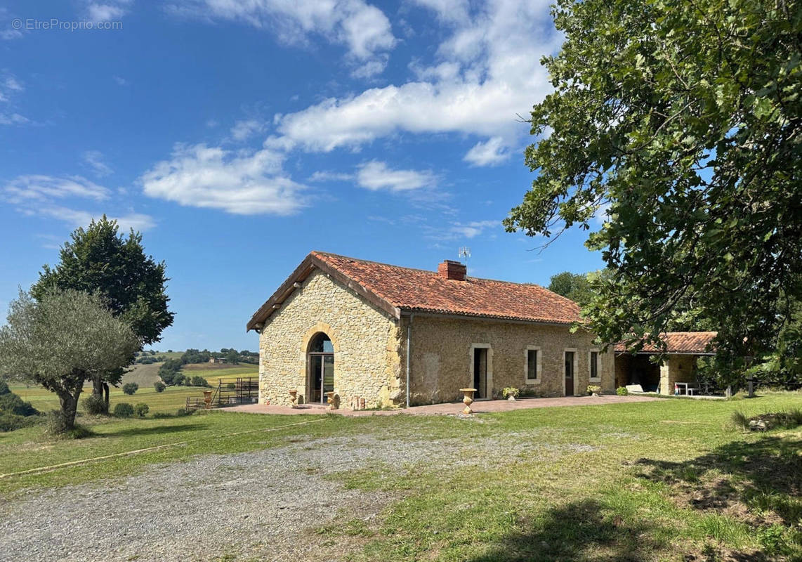 à vendre côté Vic Fezensac propriété sur 14 ha - Maison à VIC-FEZENSAC