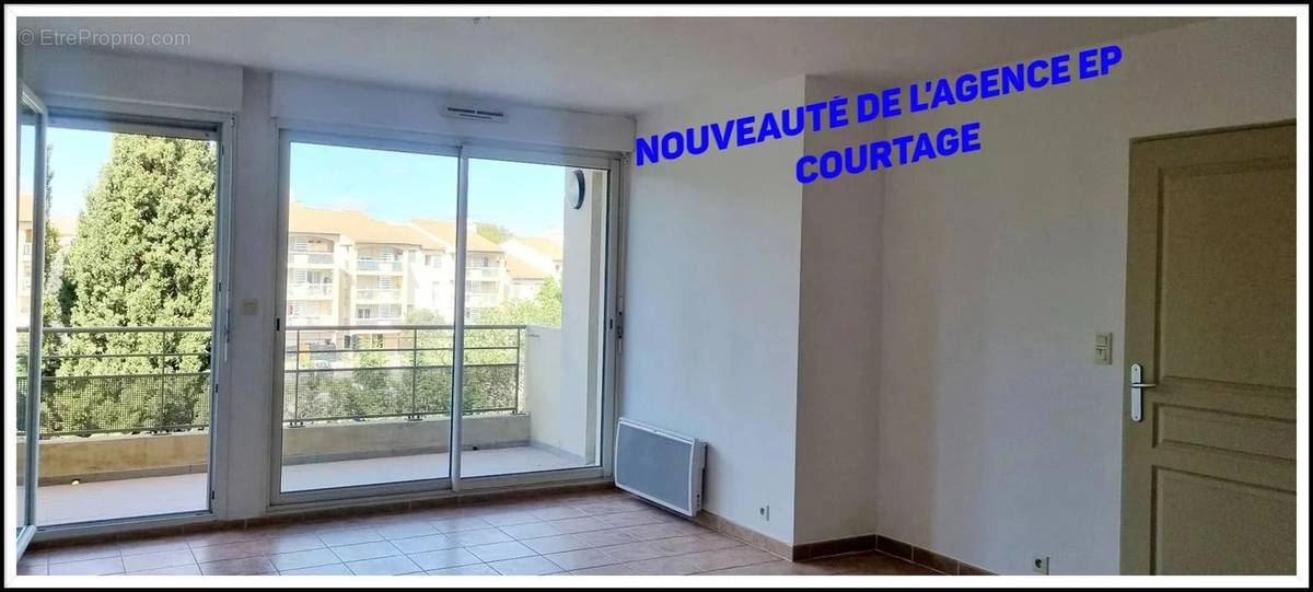 Appartement à BAGNOLS-SUR-CEZE