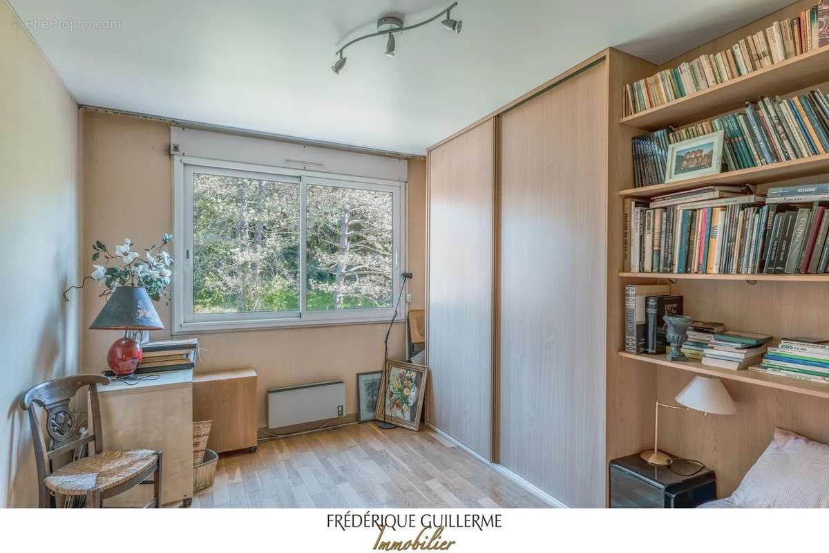 Appartement à CHARBONNIERES-LES-BAINS