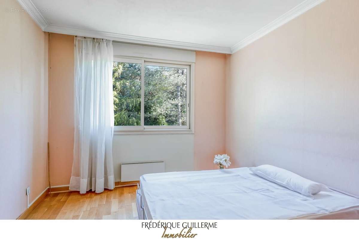 Appartement à CHARBONNIERES-LES-BAINS