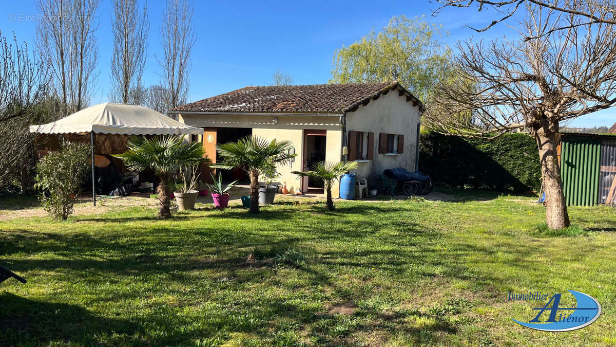 Maison à NANTHEUIL