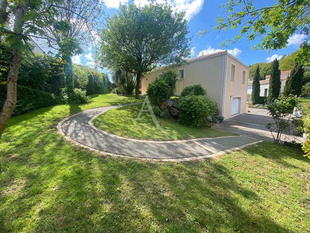 Maison à TALMONT-SAINT-HILAIRE