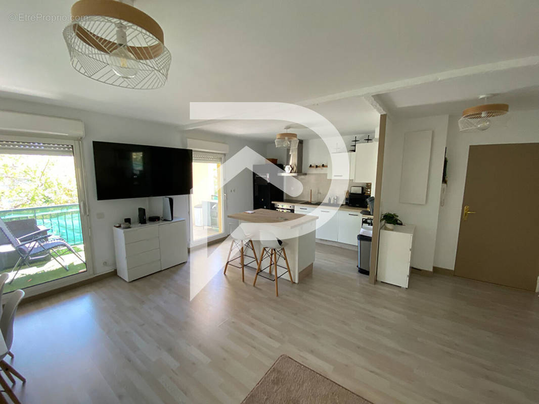 Appartement à MARSEILLE-16E