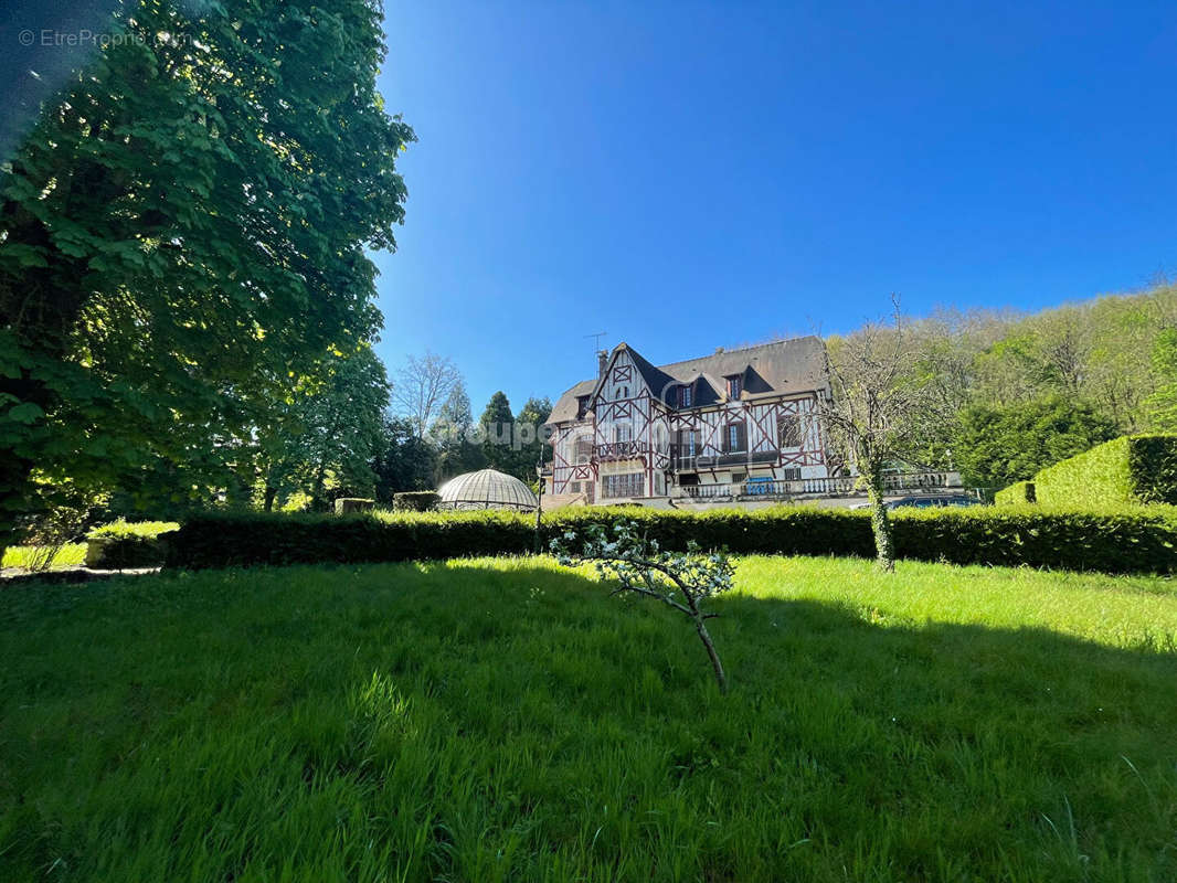 Maison à PIERREFONDS