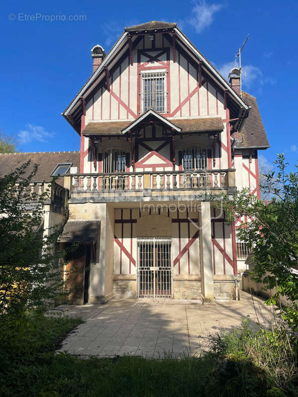 Maison à PIERREFONDS