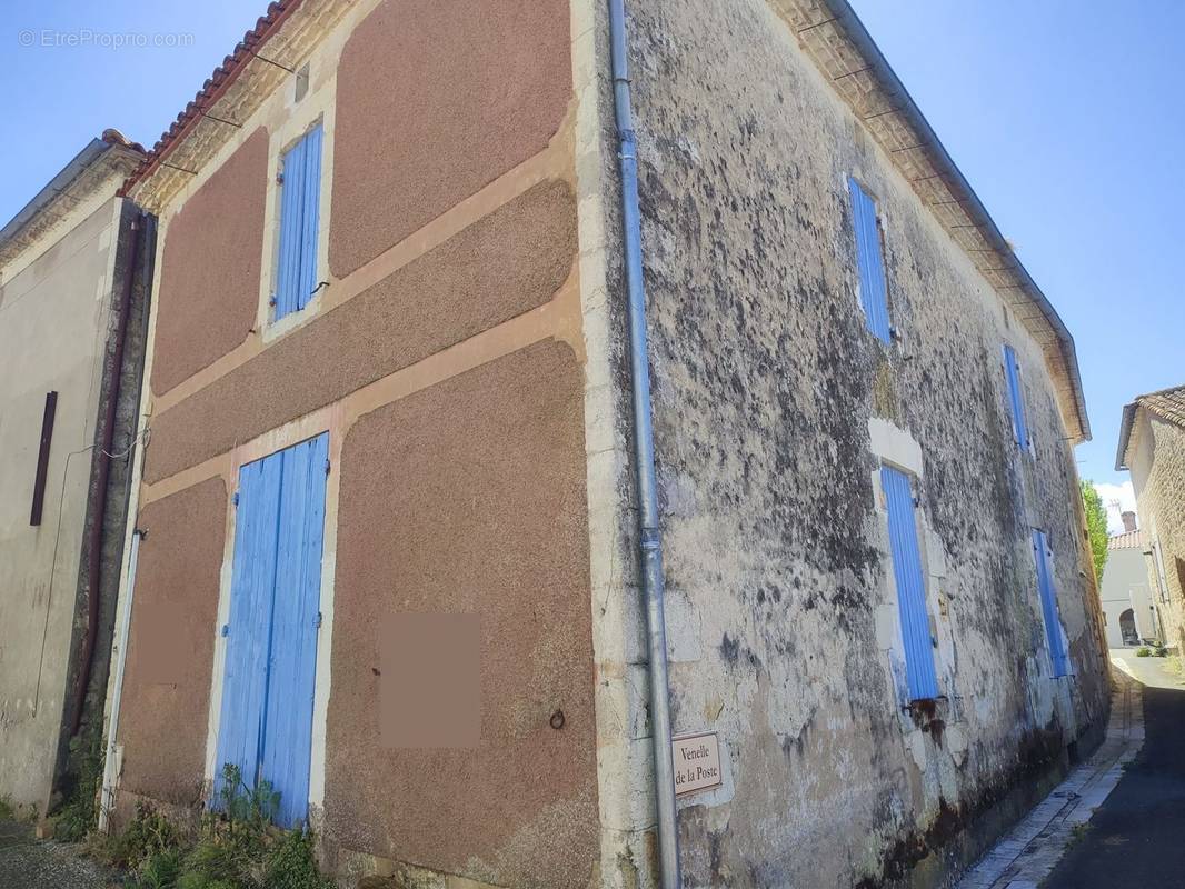 Maison à SAINT-BONNET-SUR-GIRONDE