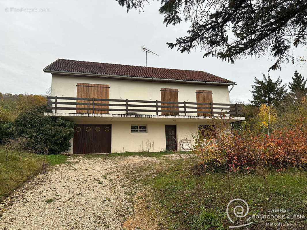 Maison à MONTBARD