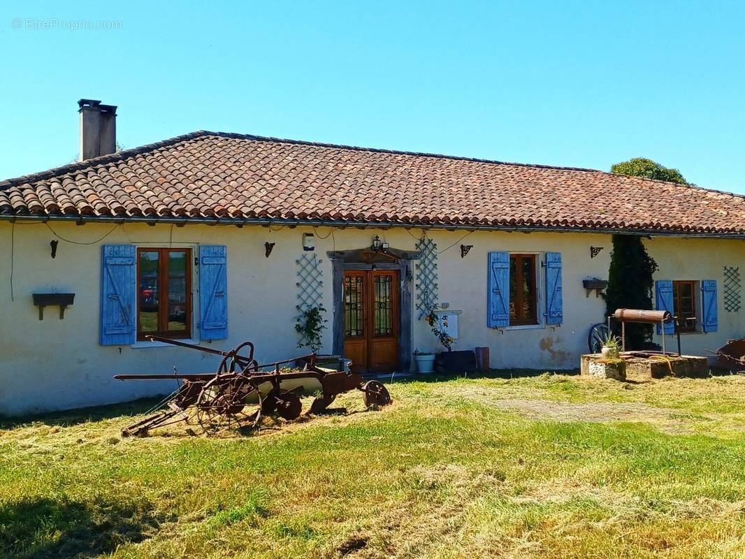 Maison à SAINT-SAUVY