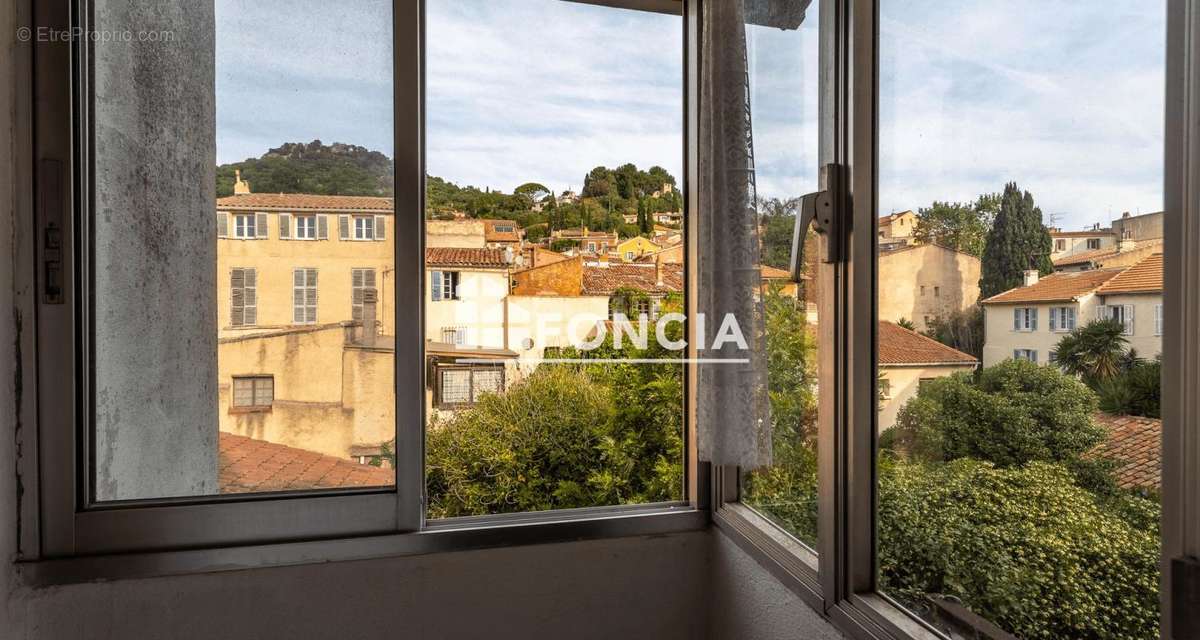 Appartement à HYERES