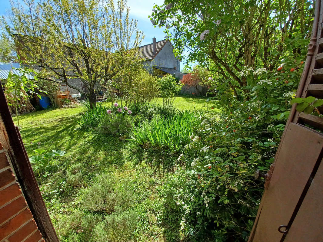 Maison à JUSSY-LE-CHAUDRIER