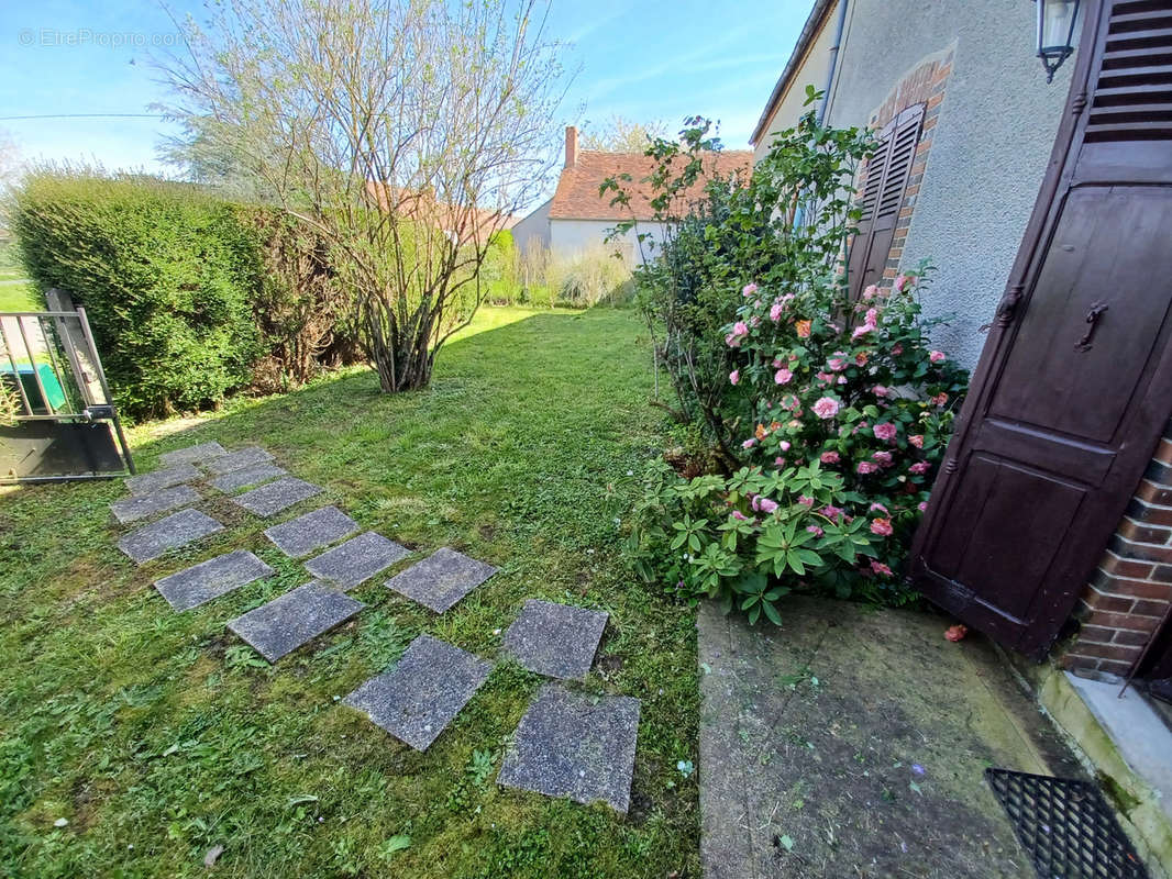 Maison à JUSSY-LE-CHAUDRIER