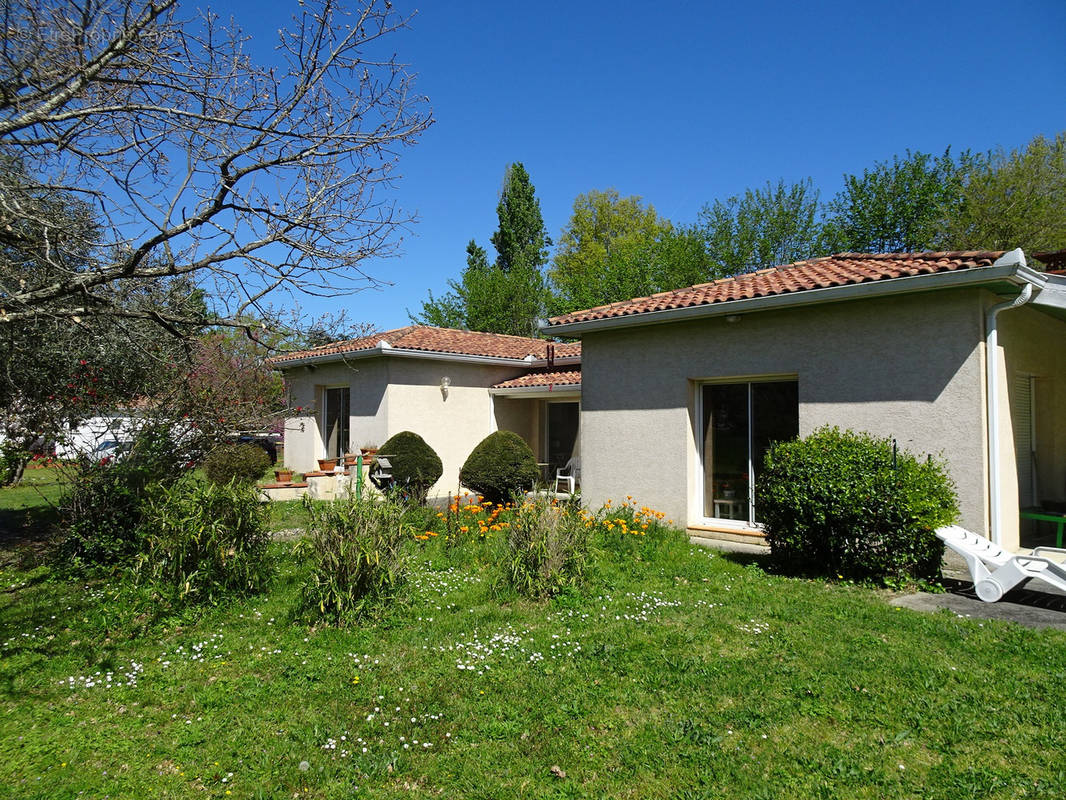 Maison à FROUZINS