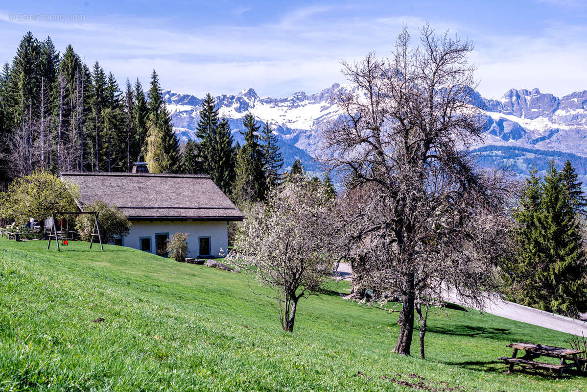 Maison à COMBLOUX