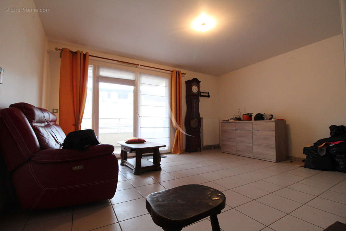 Appartement à EMERAINVILLE