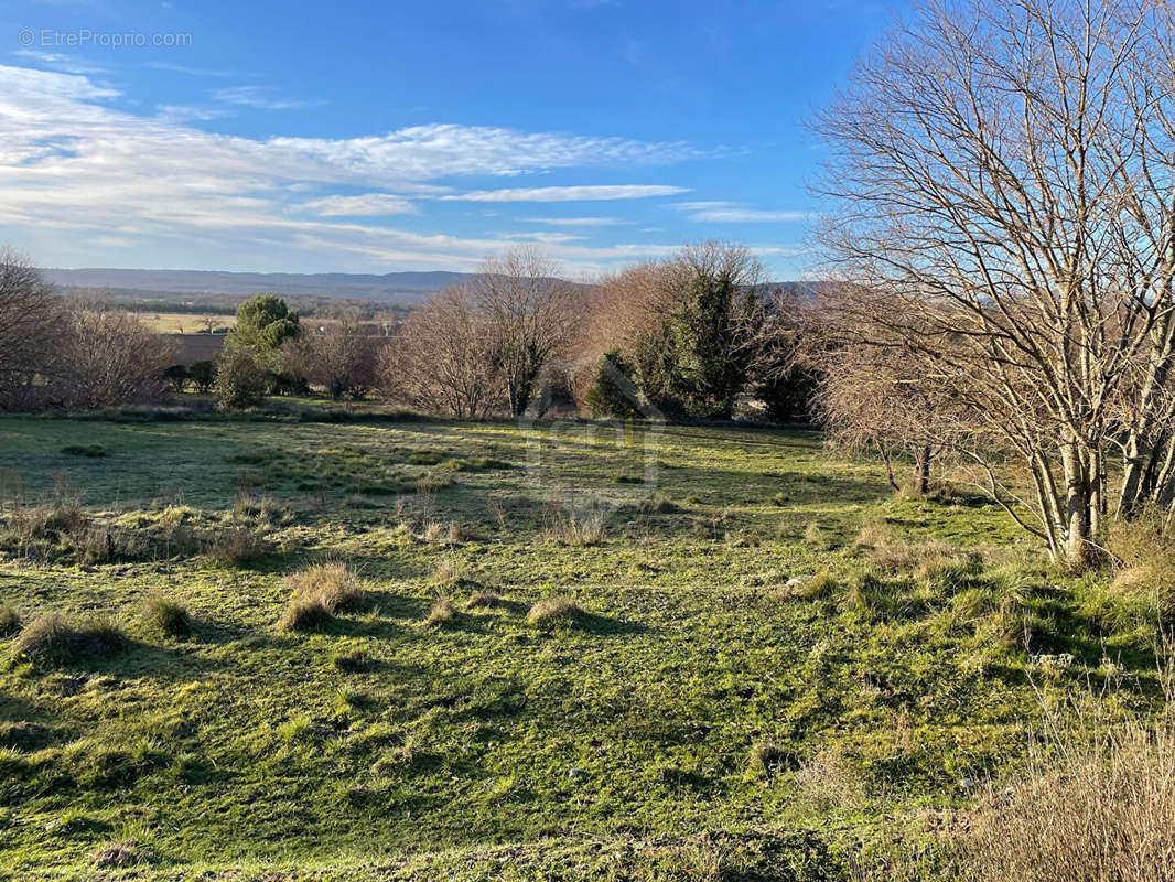 Terrain à GINASSERVIS