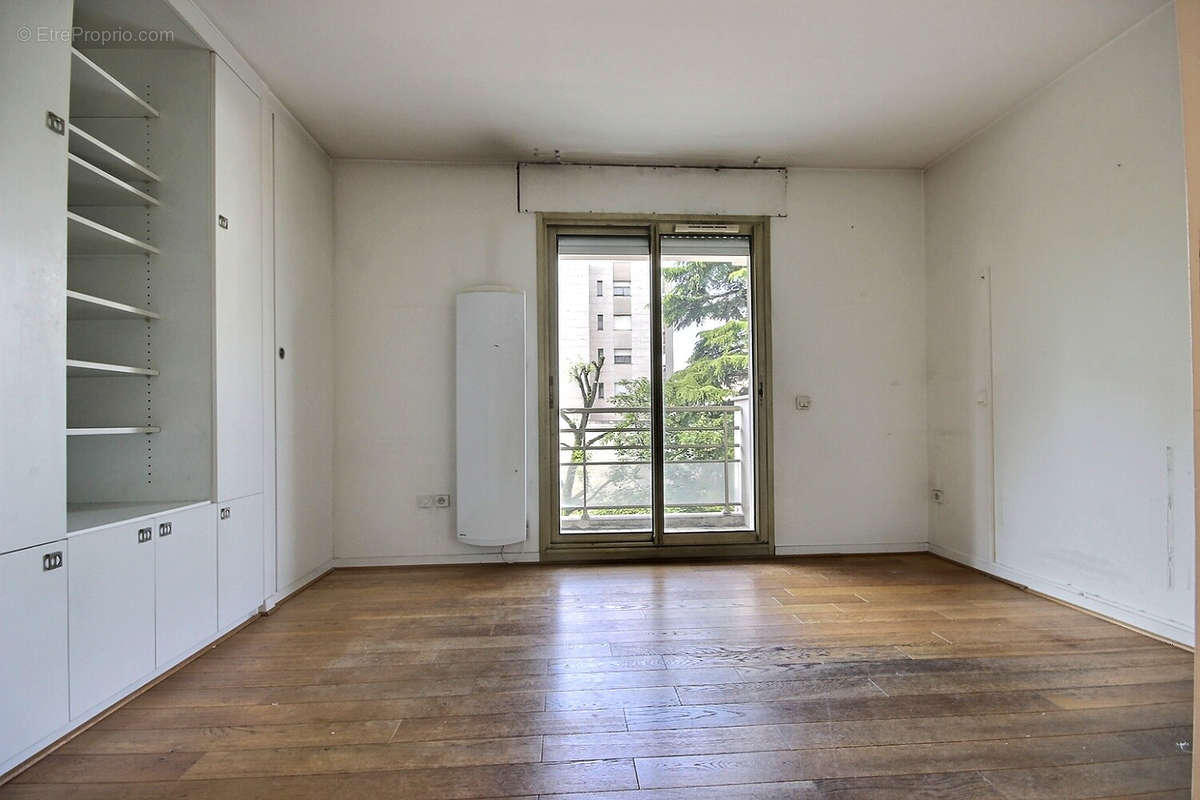 Appartement à LEVALLOIS-PERRET