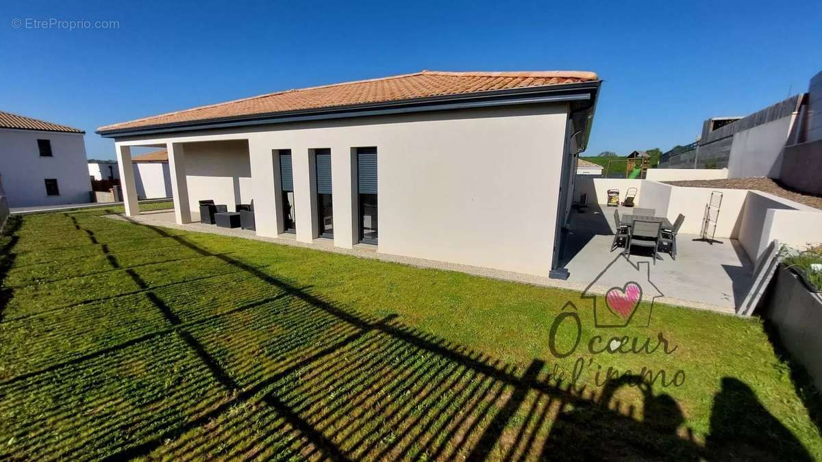 Maison à TREMENTINES