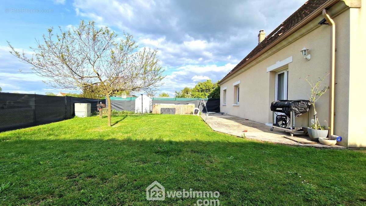 Erigé sur une parcelle de 653 m² - Maison à ATHIES-SOUS-LAON