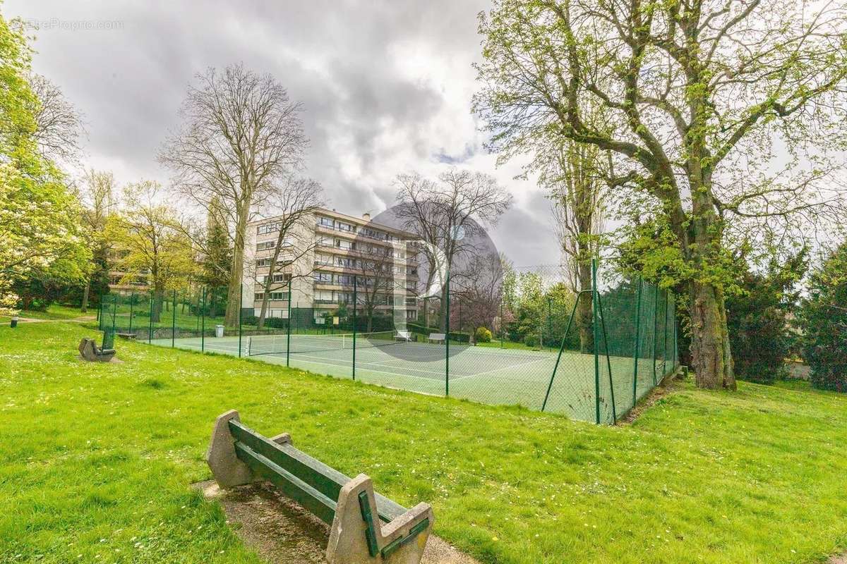 Appartement à L&#039;HAY-LES-ROSES