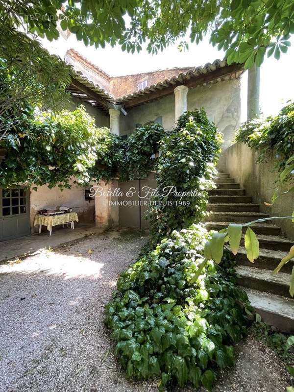 Maison à UZES