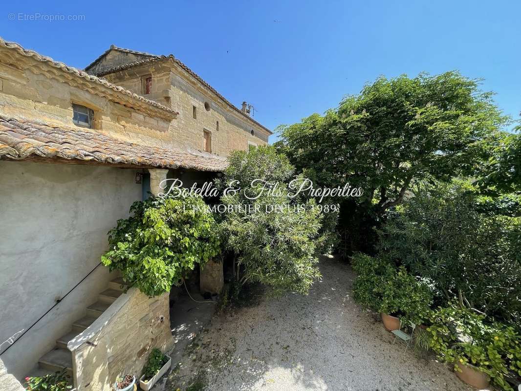 Maison à UZES