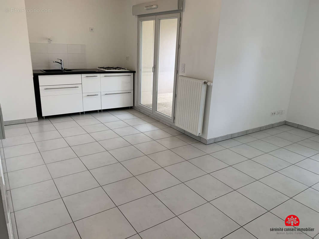 Appartement à RILLIEUX-LA-PAPE