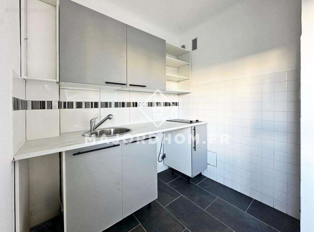 Appartement à MARSEILLE-4E