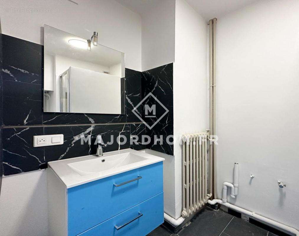 Appartement à MARSEILLE-4E