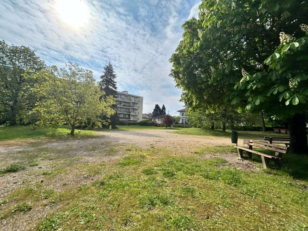 Appartement à CALUIRE-ET-CUIRE