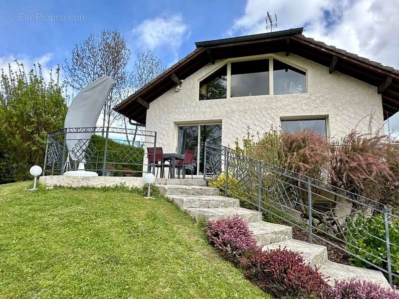 Maison à SAINT-MARTIN-BELLEVUE