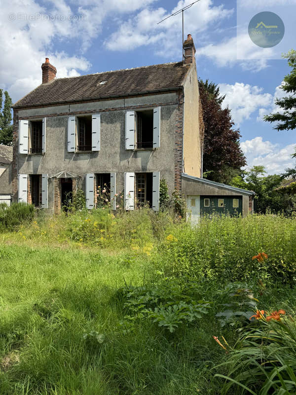 Maison à VOULX