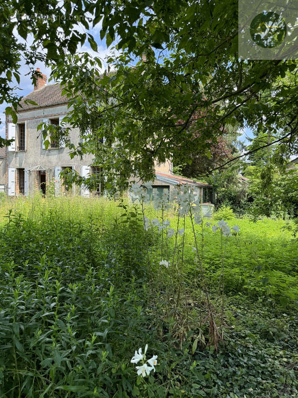 Maison à VOULX