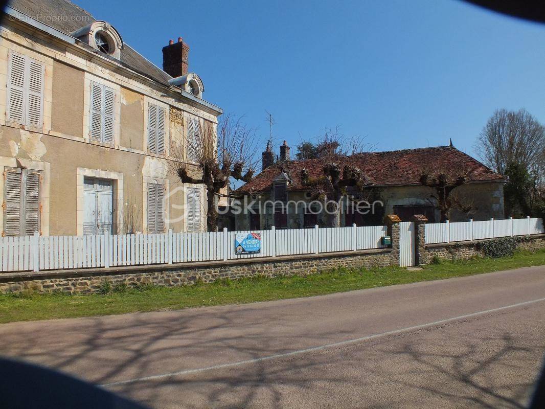 Maison à TOUCY