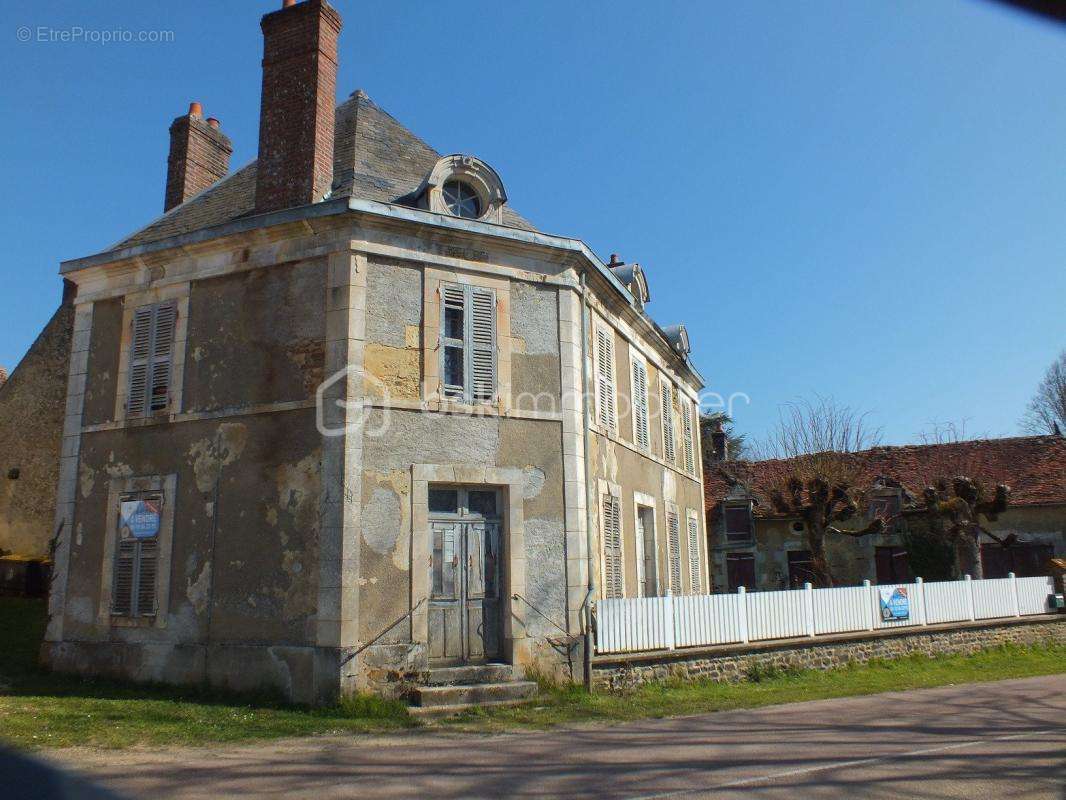 Maison à TOUCY