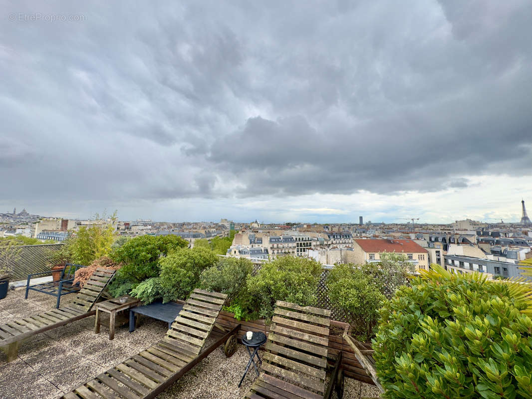 Appartement à PARIS-17E