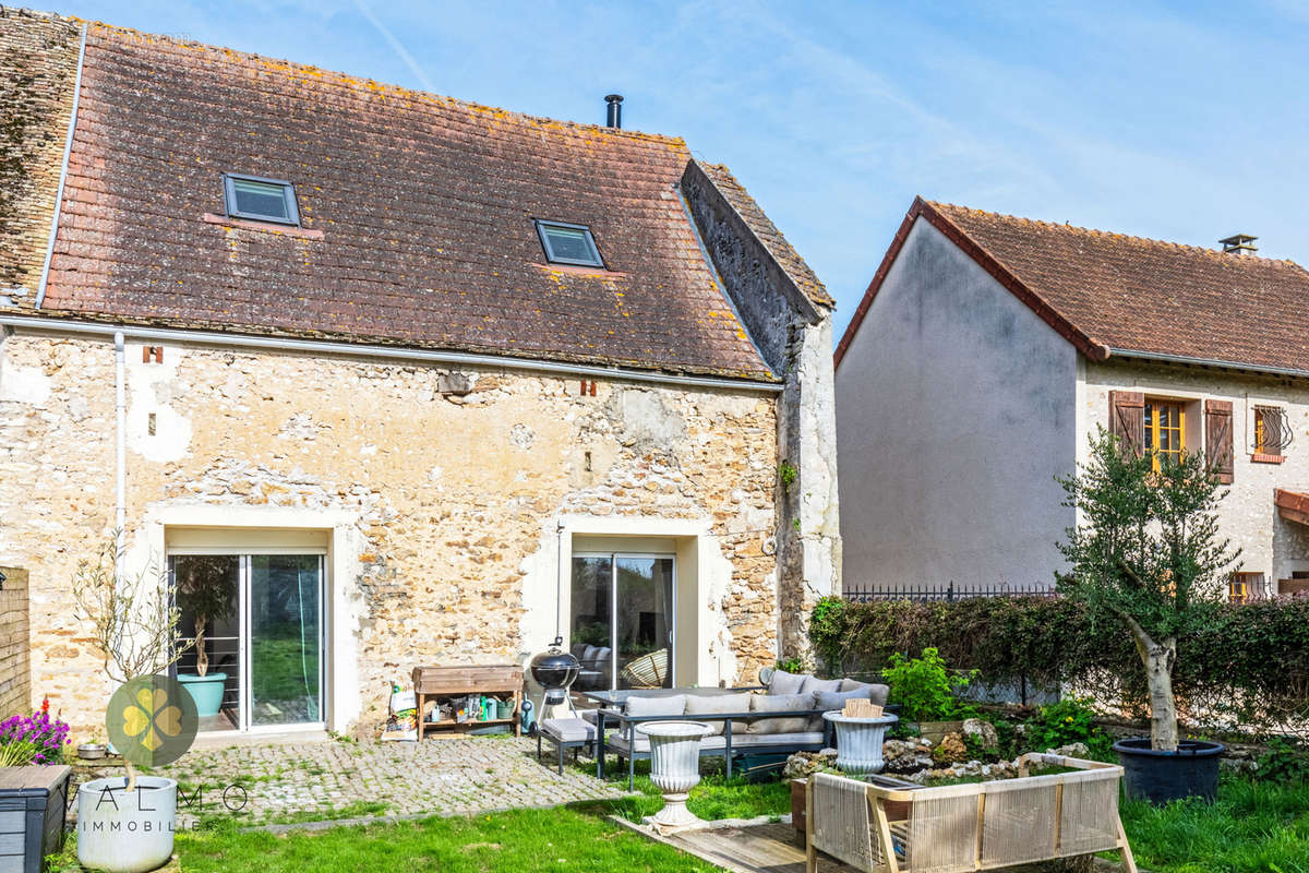 Maison à ARNOUVILLE-LES-MANTES