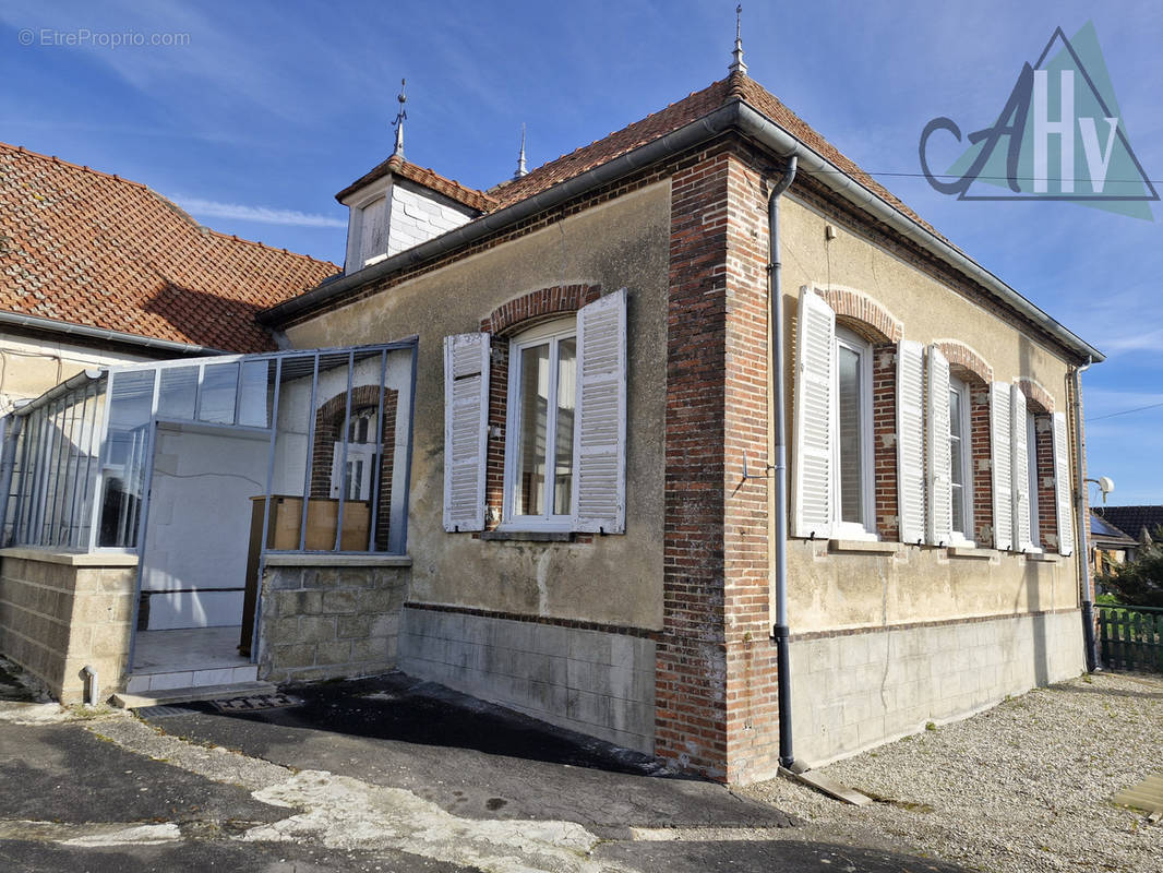 Maison à FONTAINE-LES-GRES