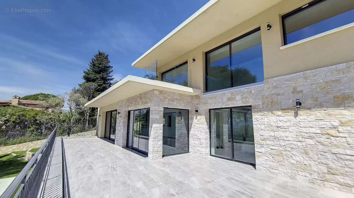 Maison à MOUGINS