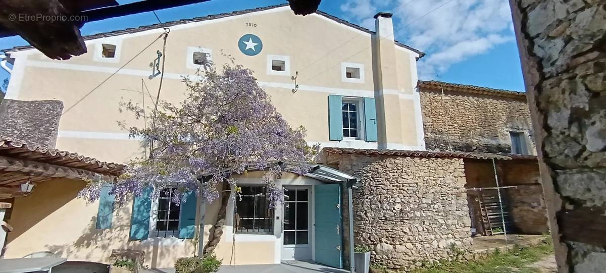 Maison à VAISON-LA-ROMAINE