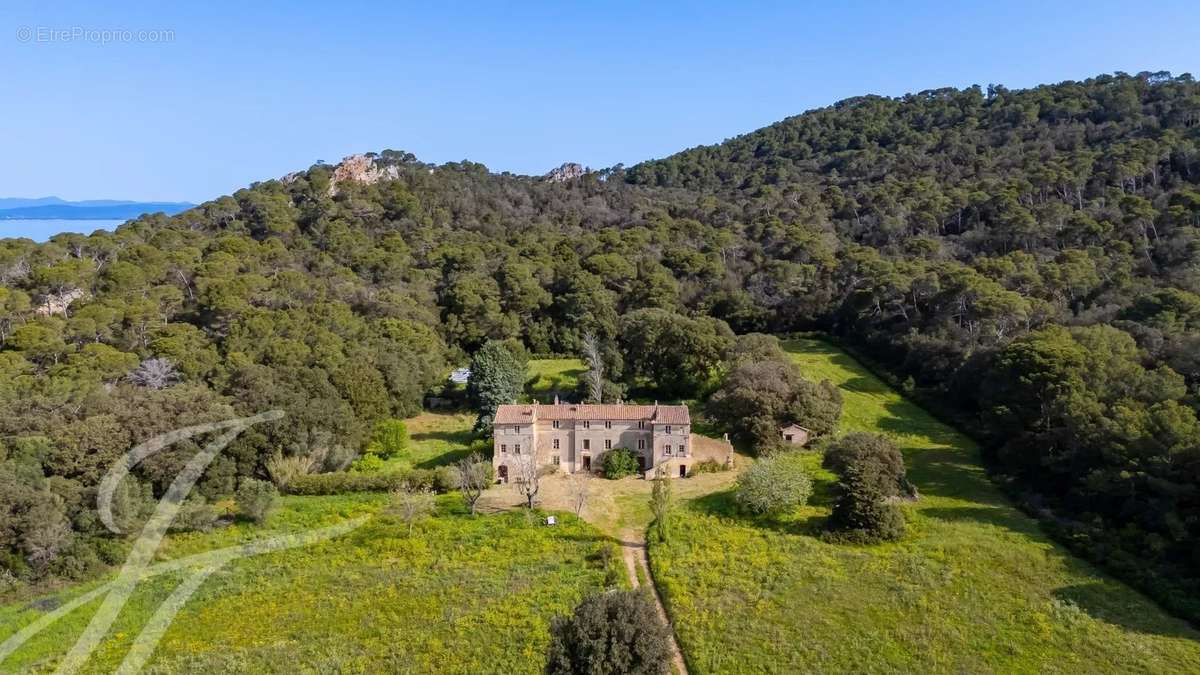 Maison à HYERES