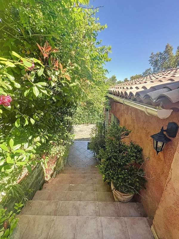 Maison à MONTFORT-SUR-ARGENS