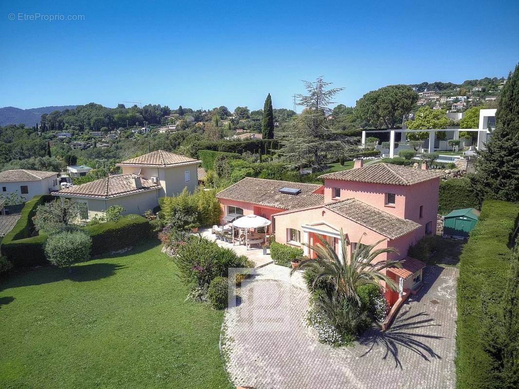 Maison à MOUGINS