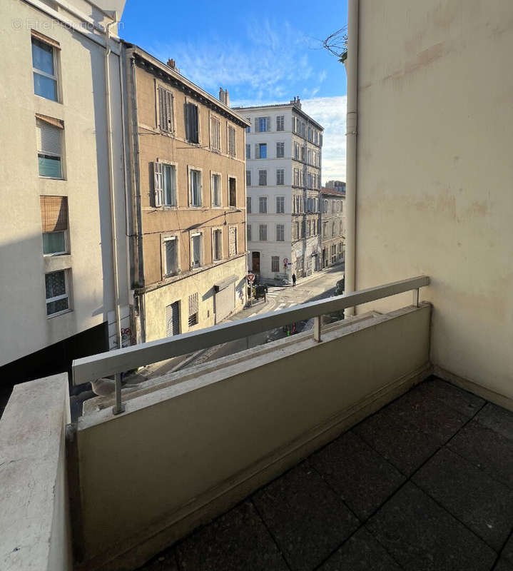 Appartement à MARSEILLE-2E