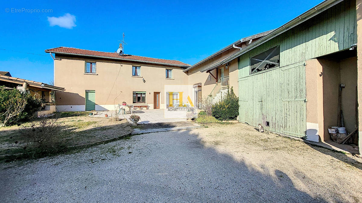 Maison à CHATEAUNEUF-SUR-ISERE